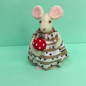 Cute Felt Mouse Art Doll with Mushroom hand-sewn handmade hand crafted